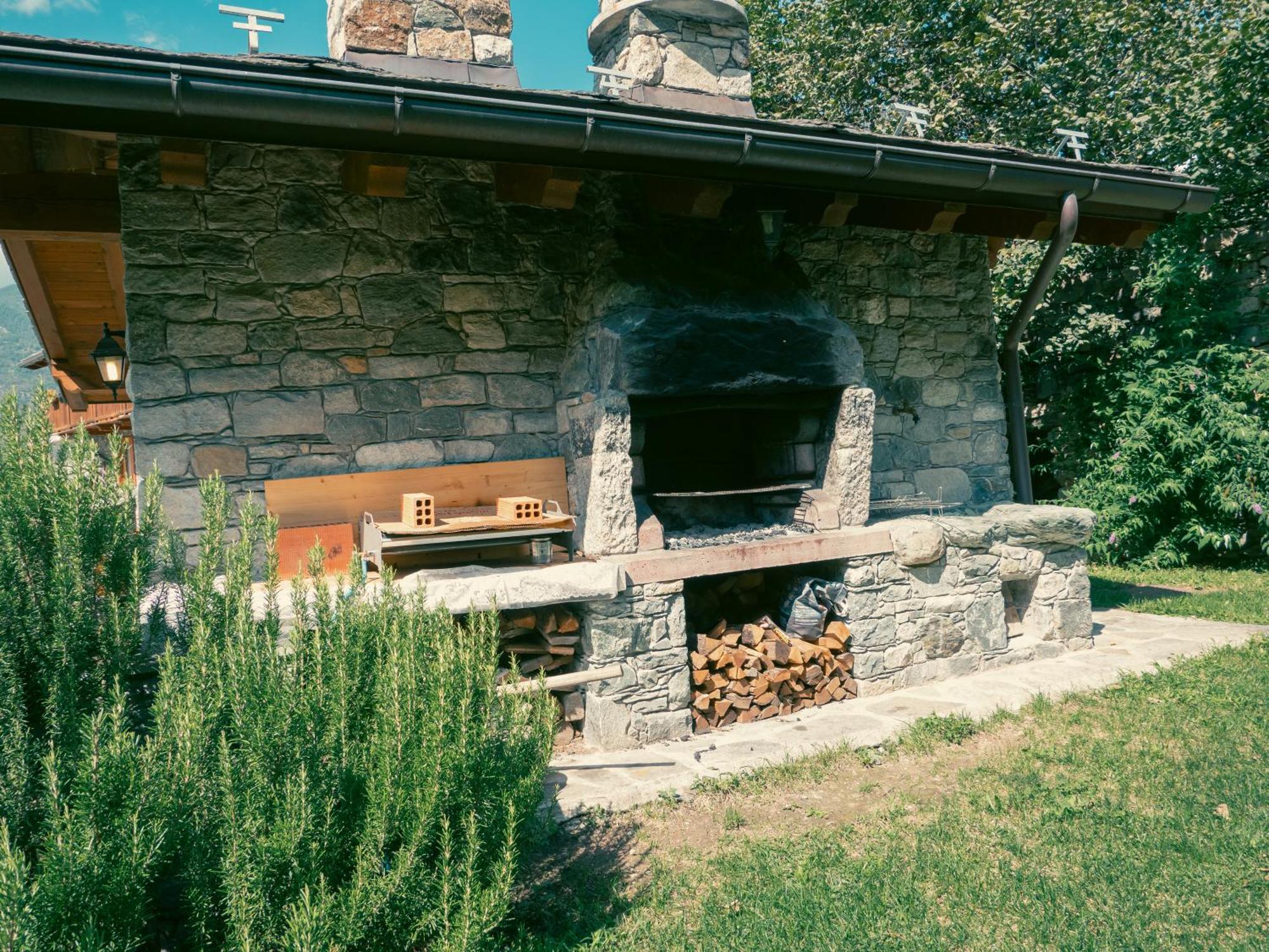 La Majon De Fohten Montjovet Exterior photo